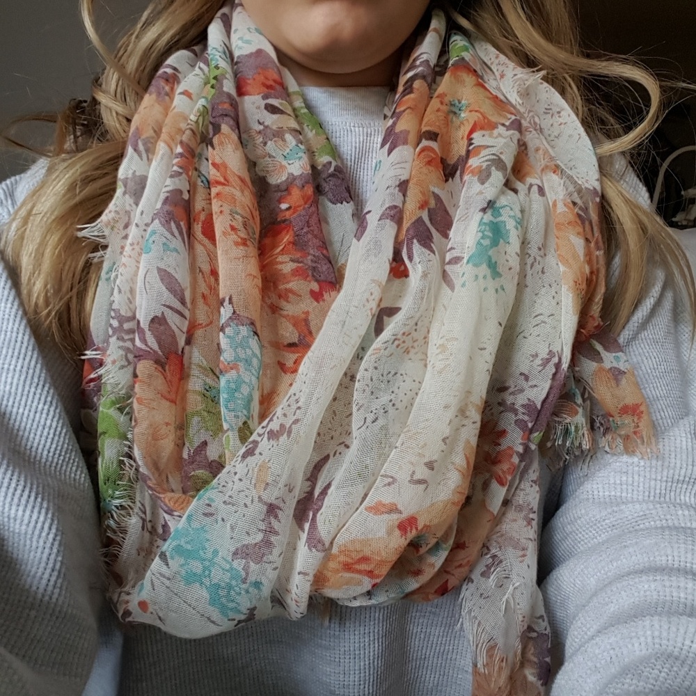 Scarf - Picture 4 of 4